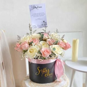 15 Roses with Filler Bloombox (D20)