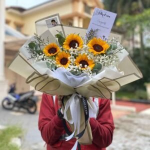 5 Sunflowers (M)
