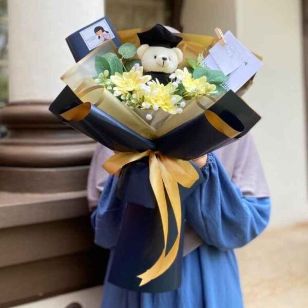 Selly 2 Artificial + Boneka Toga Mini (Not So Mini Bouquet)