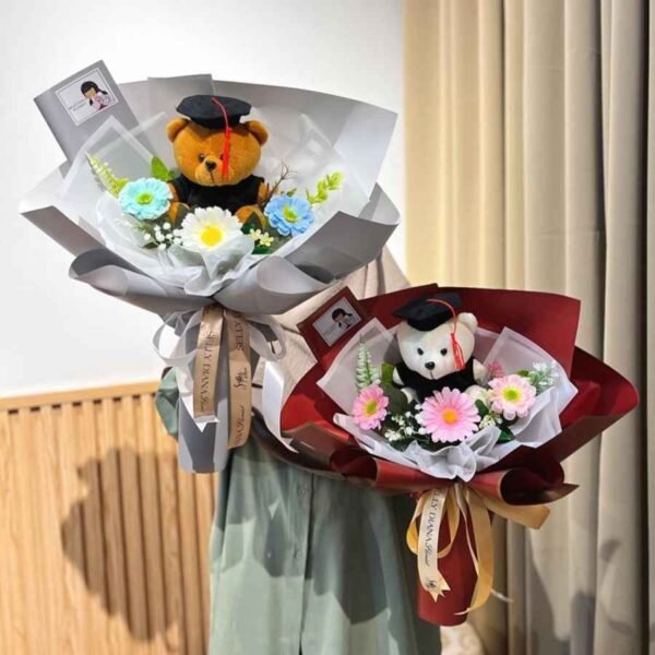 Selly 2 Artificial + Boneka Toga Mini (Not So Mini Bouquet) - Image 2