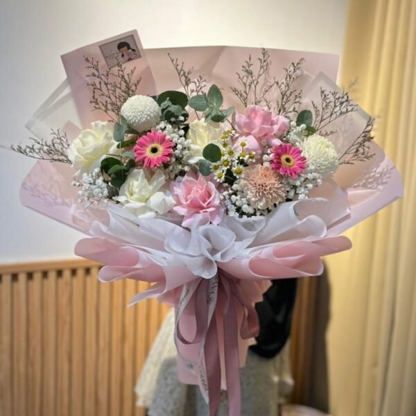 Diana Mix Fresh Flower (M)