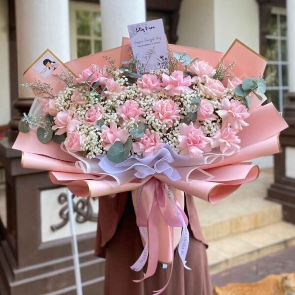20 Classic Roses With Extra Filler (XL)