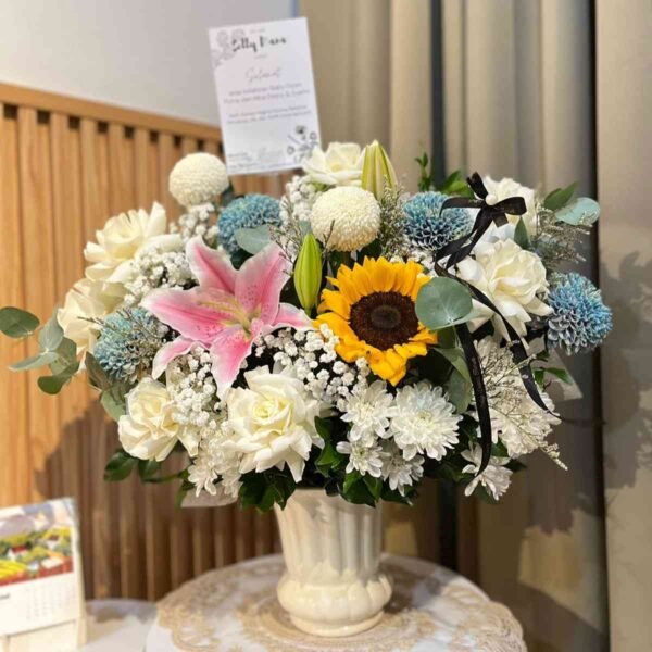 Diana Mix Fresh Flower Vase - Image 2