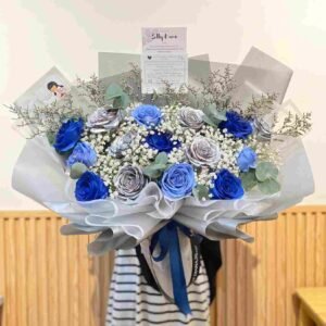 15 Classic Roses Spray with Extra Filler (L to XL)